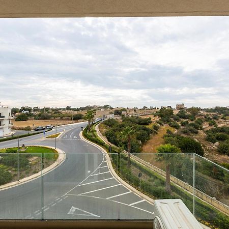Beautiful 3Br Home With Private Balcony With Wifi & Ac By 360 Estates マルサシュロック エクステリア 写真