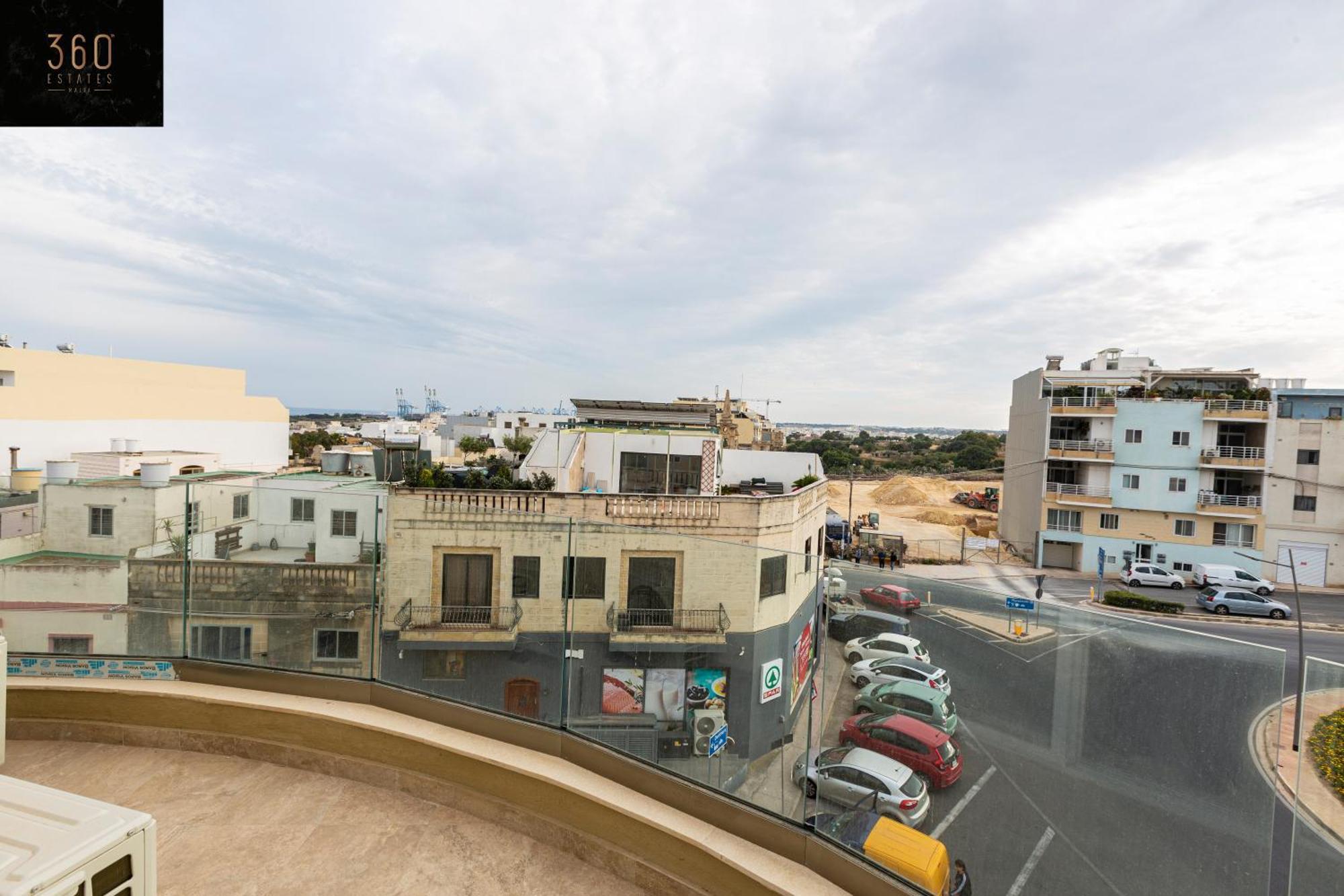 Beautiful 3Br Home With Private Balcony With Wifi & Ac By 360 Estates マルサシュロック エクステリア 写真