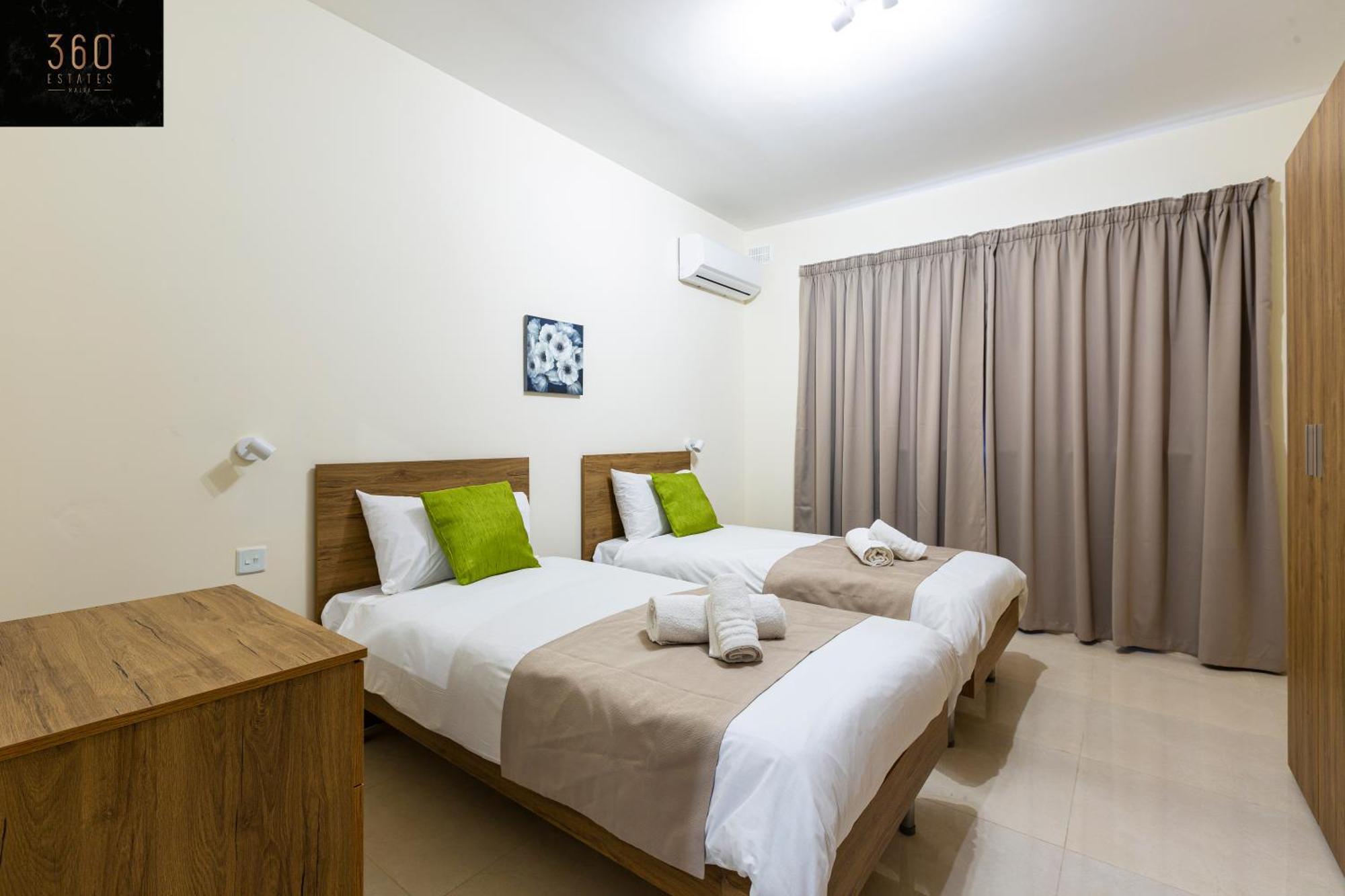 Beautiful 3Br Home With Private Balcony With Wifi & Ac By 360 Estates マルサシュロック エクステリア 写真