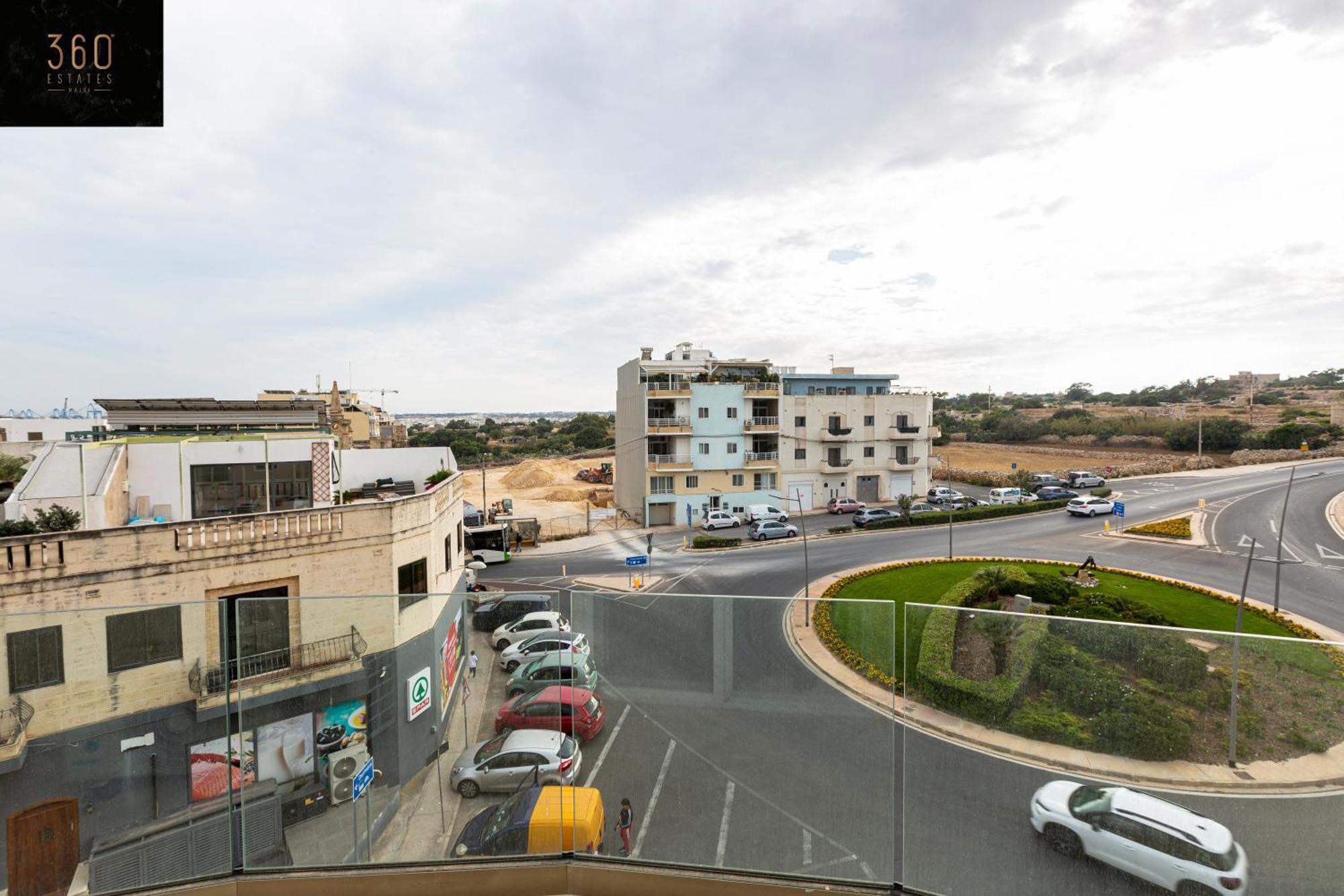 Beautiful 3Br Home With Private Balcony With Wifi & Ac By 360 Estates マルサシュロック エクステリア 写真