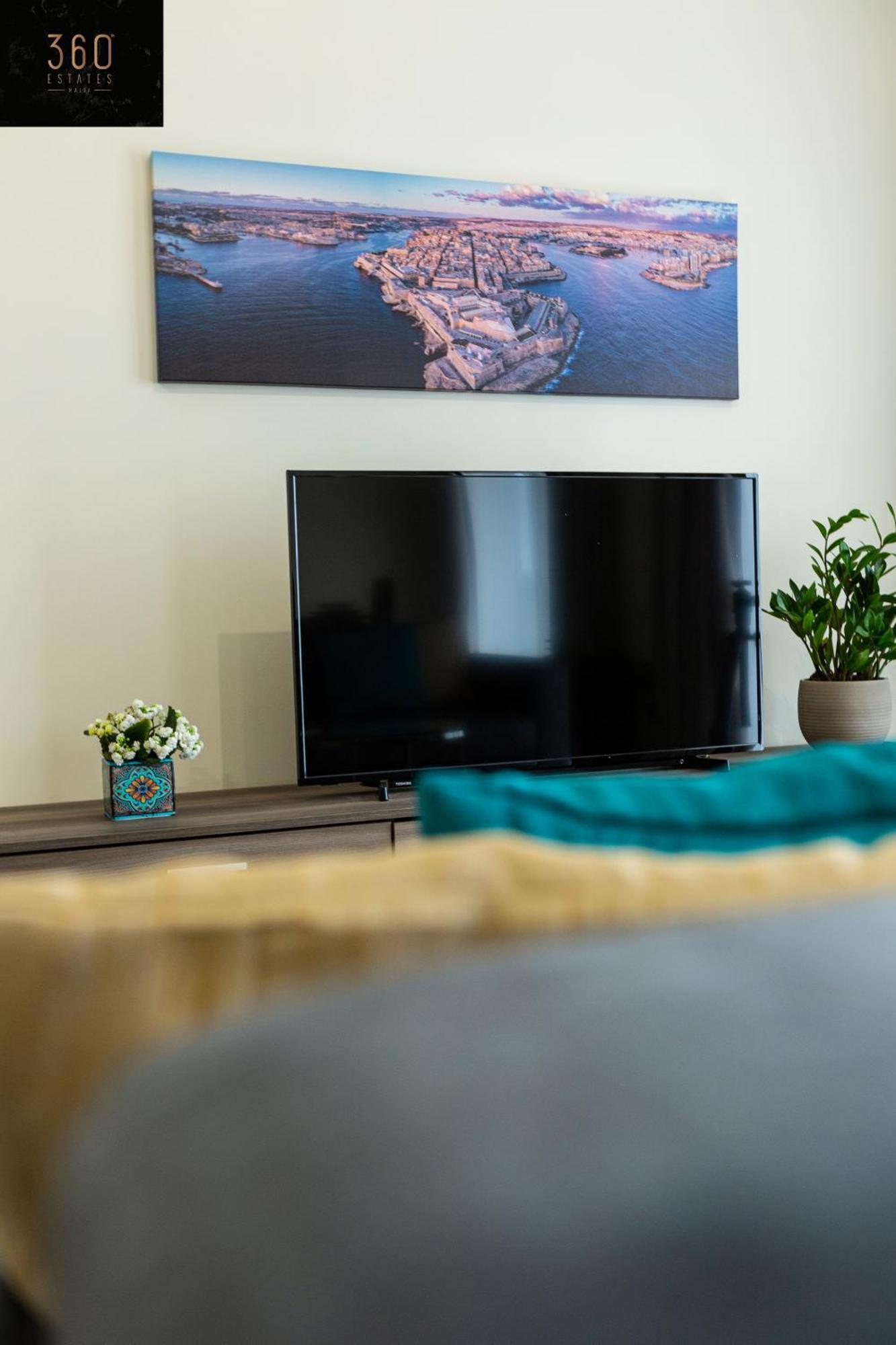 Beautiful 3Br Home With Private Balcony With Wifi & Ac By 360 Estates マルサシュロック エクステリア 写真