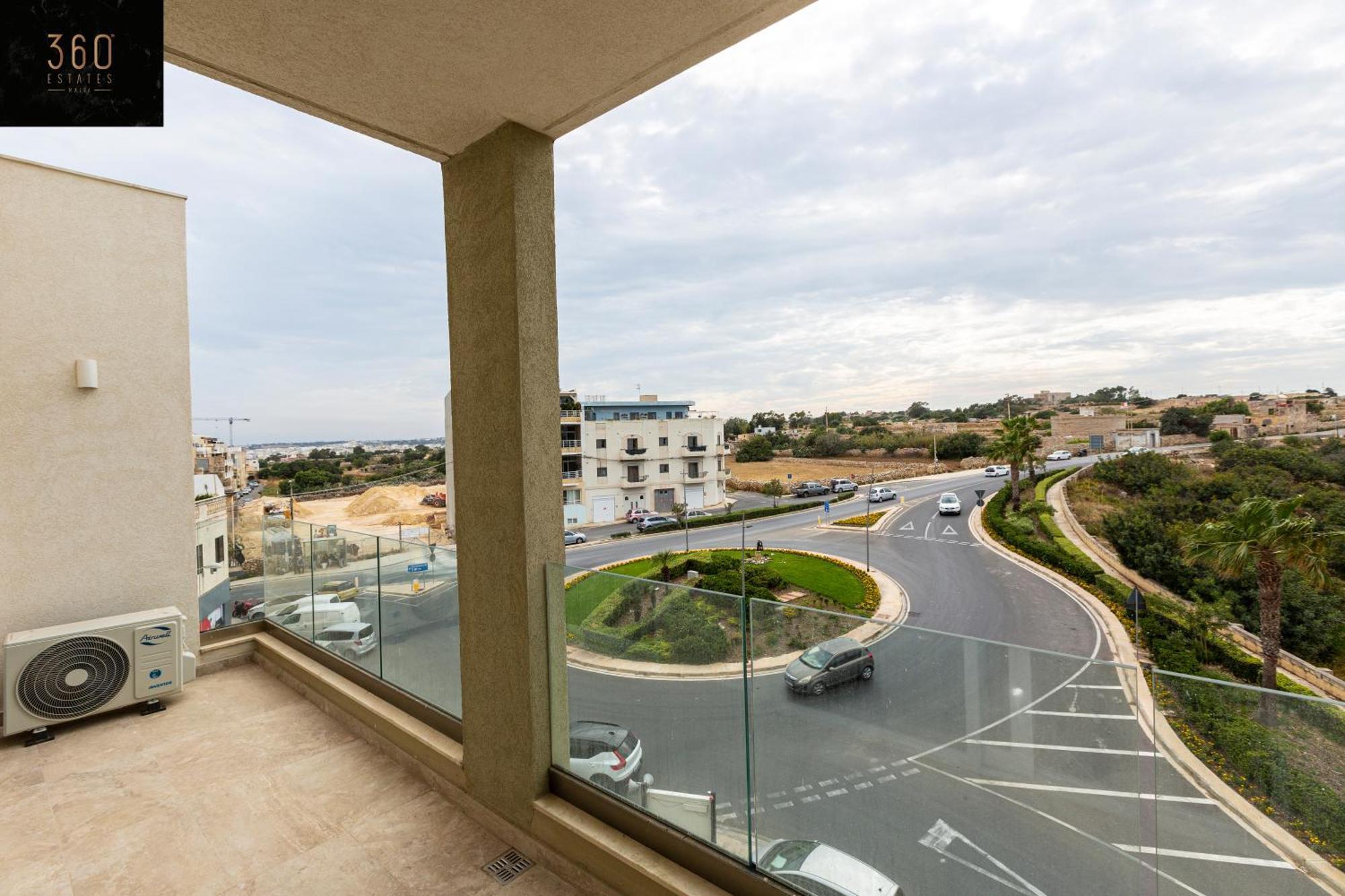 Beautiful 3Br Home With Private Balcony With Wifi & Ac By 360 Estates マルサシュロック エクステリア 写真